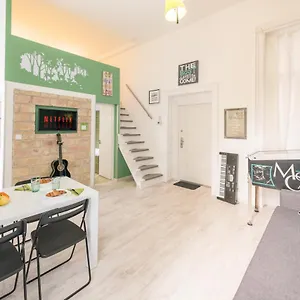happy-home-budapest-fox.inbudapesthotels.com/